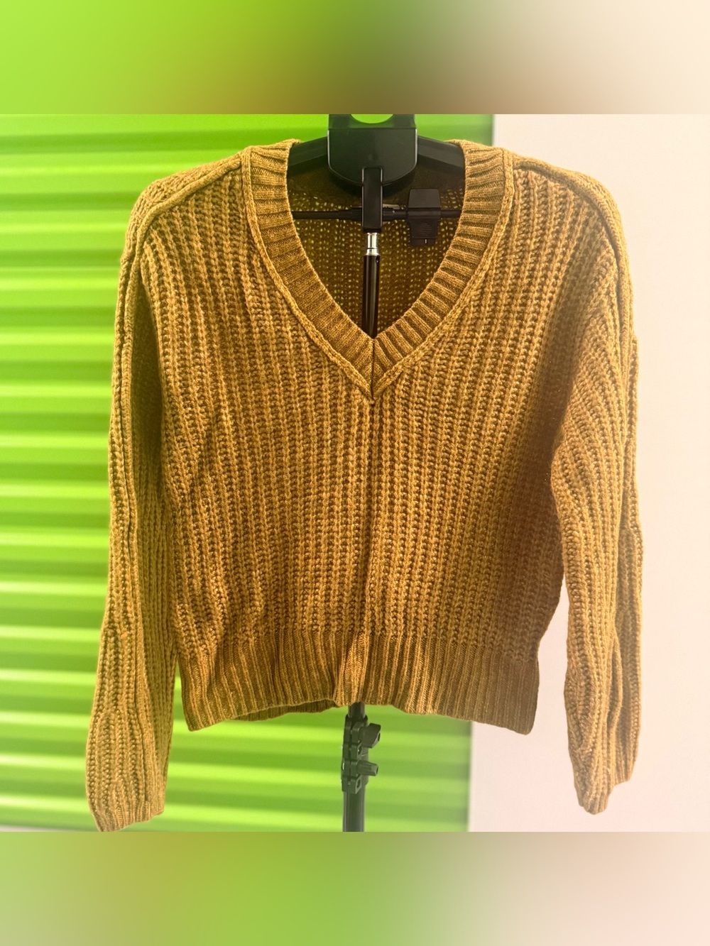 Women’s V-Neck Chunky Knit Sweater in Mustard